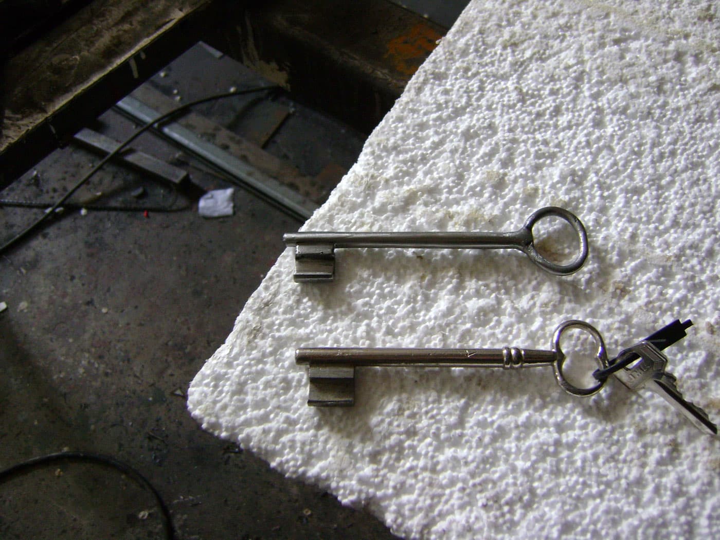 Réplica de llave antigua, hecha de nuevo en el taller